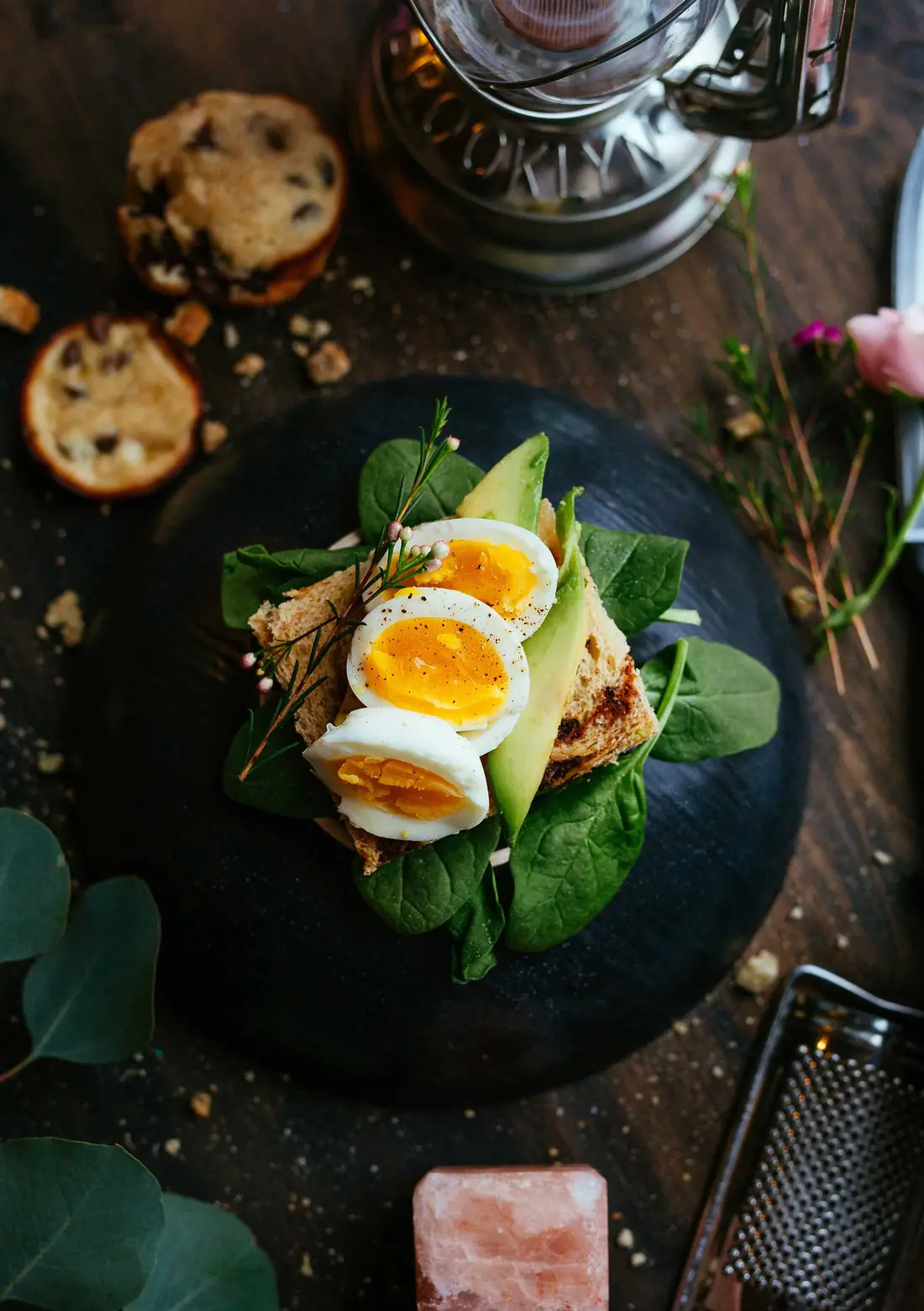 Poached eggs on greens and sourdough